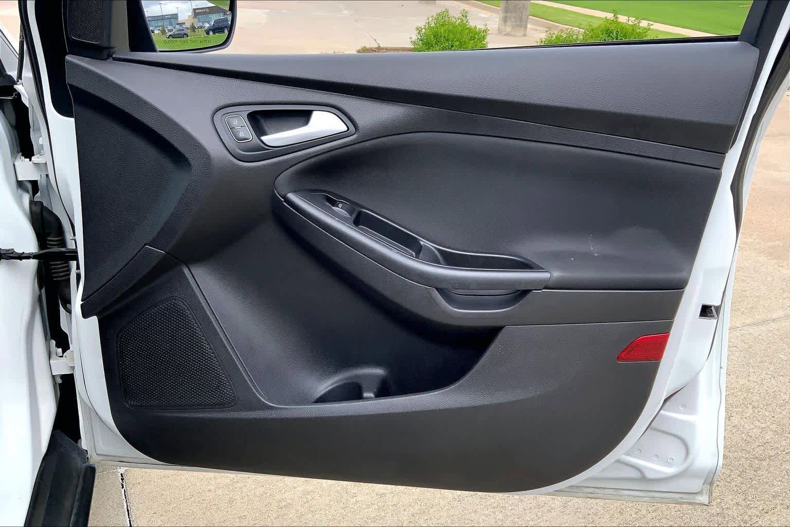 Used 2015 Ford Focus SE image 21