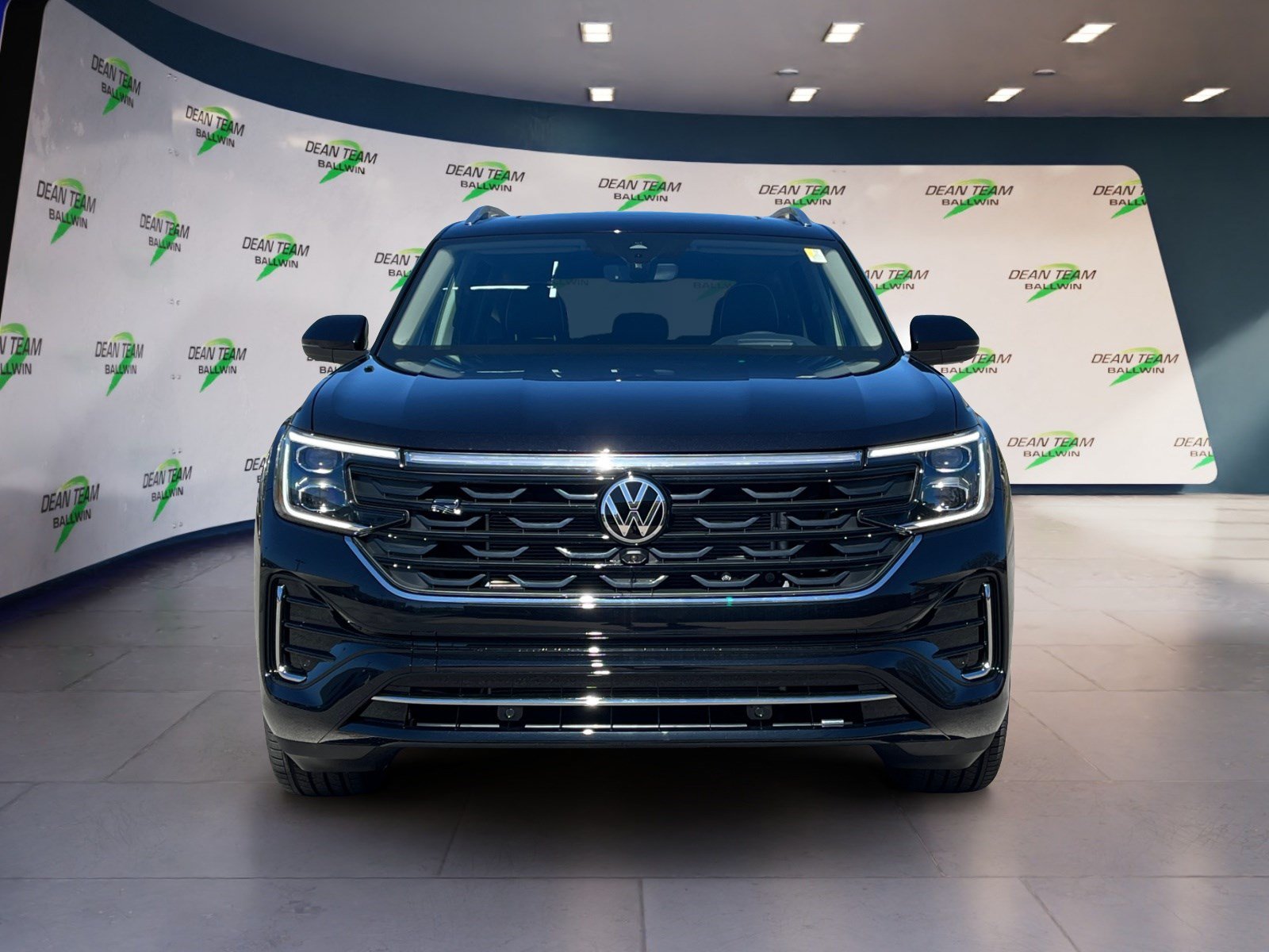 New 2026 Volkswagen Atlas SEL Premium R-Line AWD/4WD image 2
