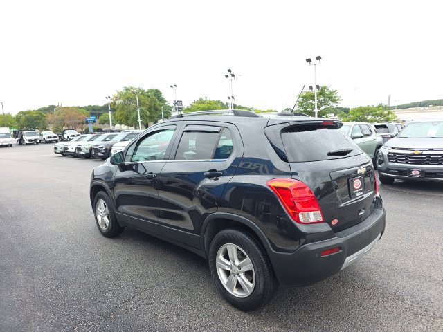 Used 2016 Chevrolet Trax LT w/ LT Sun and Sound Package AWD/4WD image 4