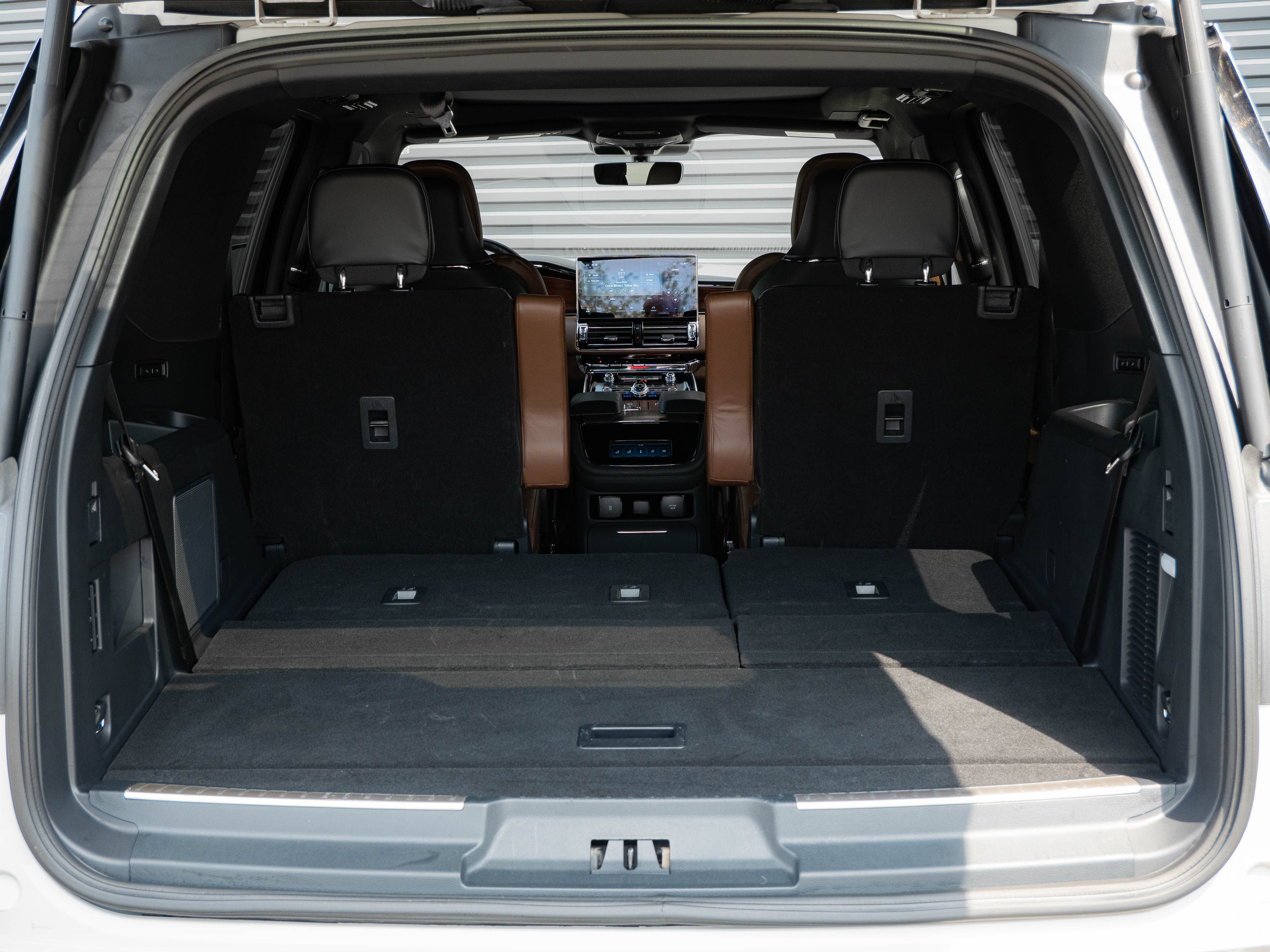 Used 2024 Lincoln Navigator Reserve AWD/4WD image 30
