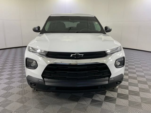 Used 2022 Chevrolet TrailBlazer LS AWD/4WD image 2