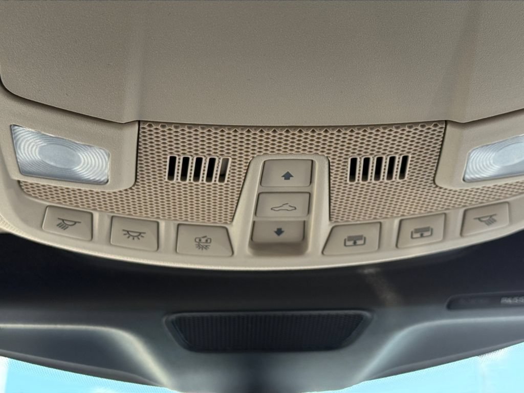 Used 2023 Lincoln Nautilus Reserve AWD/4WD image 19