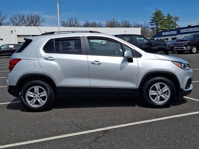 Certified 2022 Chevrolet Trax LT w/ LT Convenience Package AWD/4WD image 7