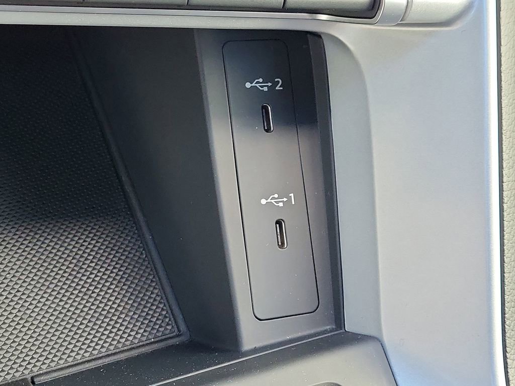 Used 2022 Audi Q3 2.0T Premium w/ Convenience Package image 27