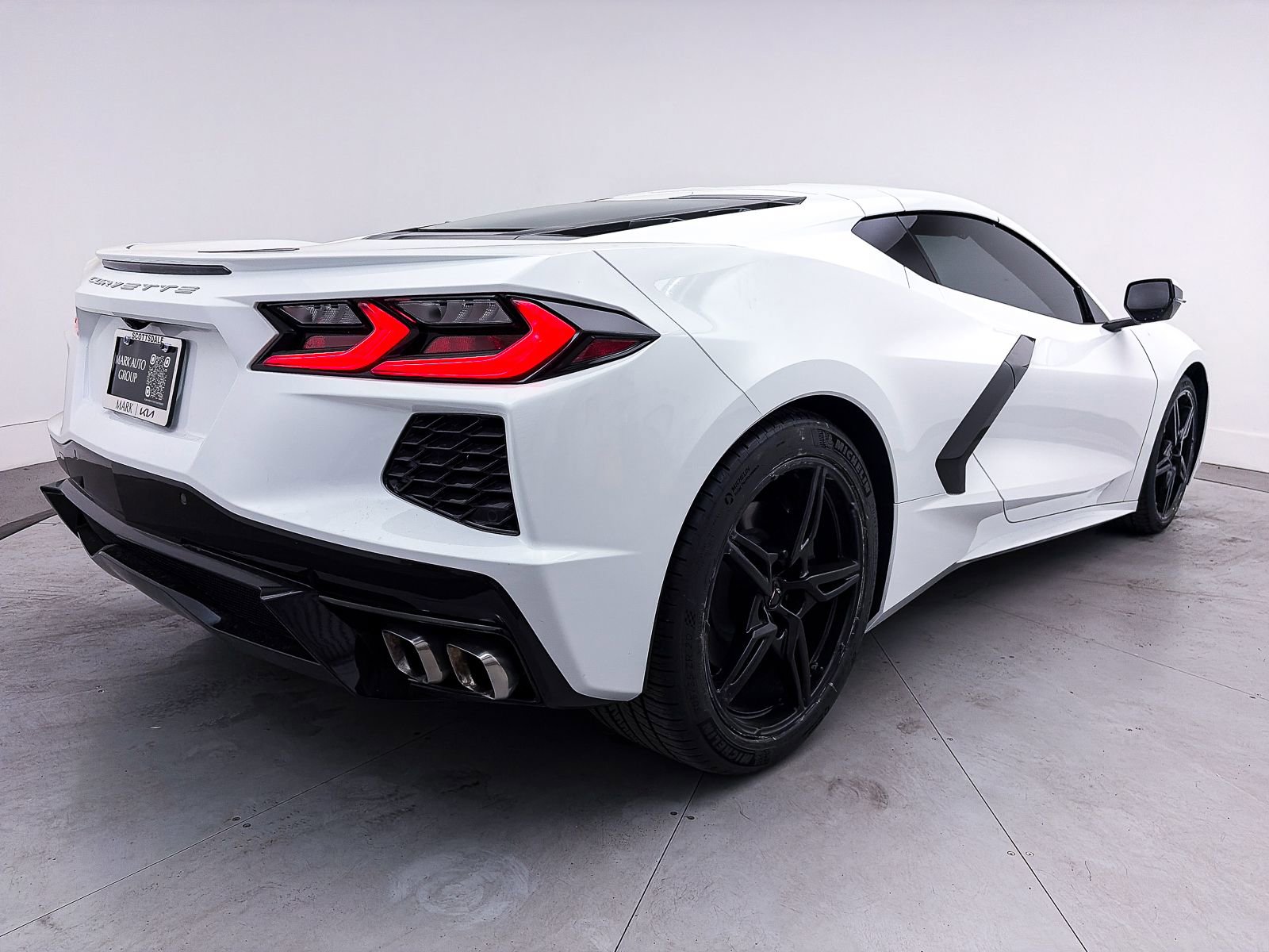 Used 2021 Chevrolet Corvette Stingray Coupe w/ Engine Appearance Package image 16