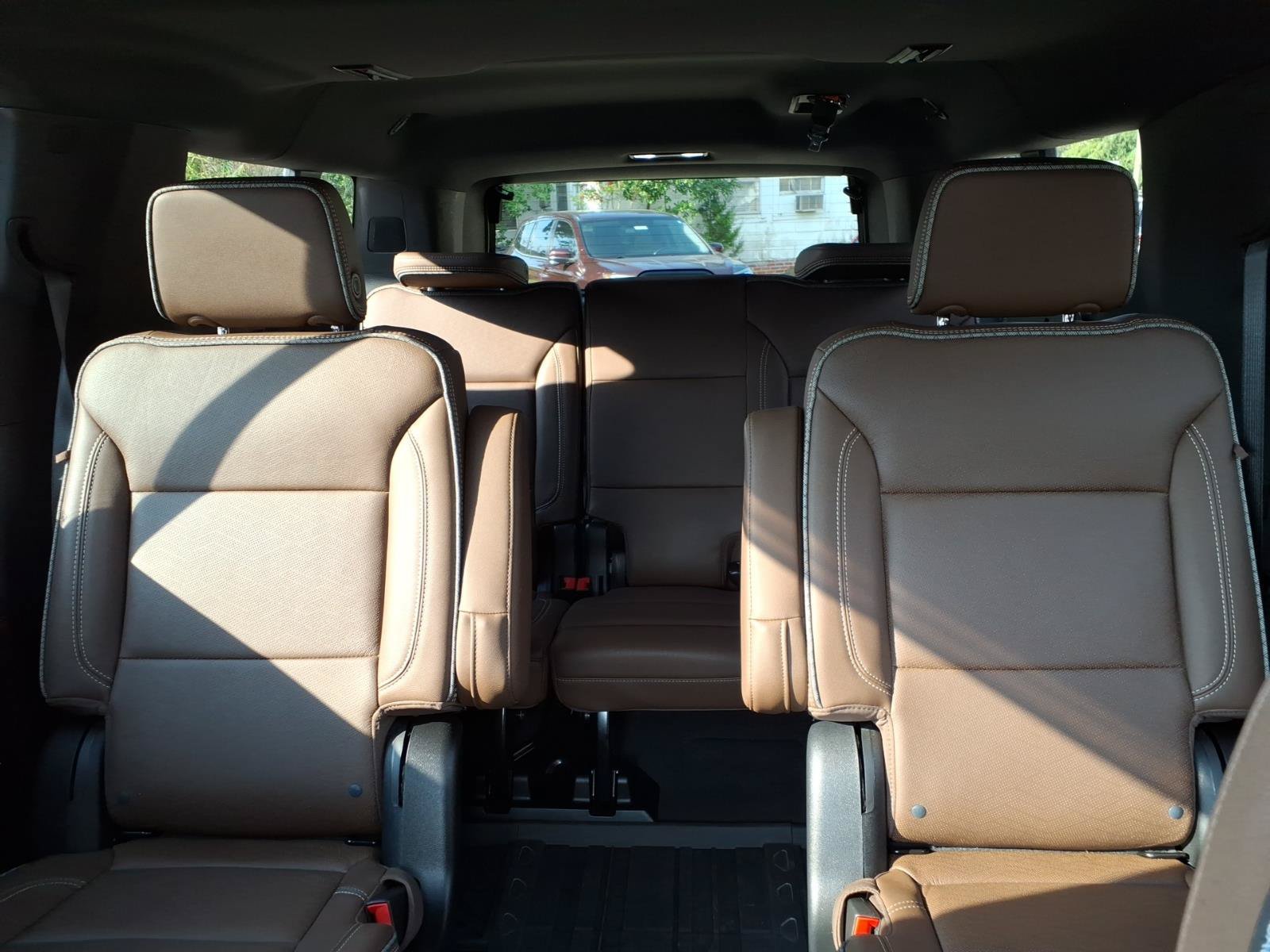 Used 2024 Chevrolet Suburban High Country w/ Premium Package AWD/4WD image 20