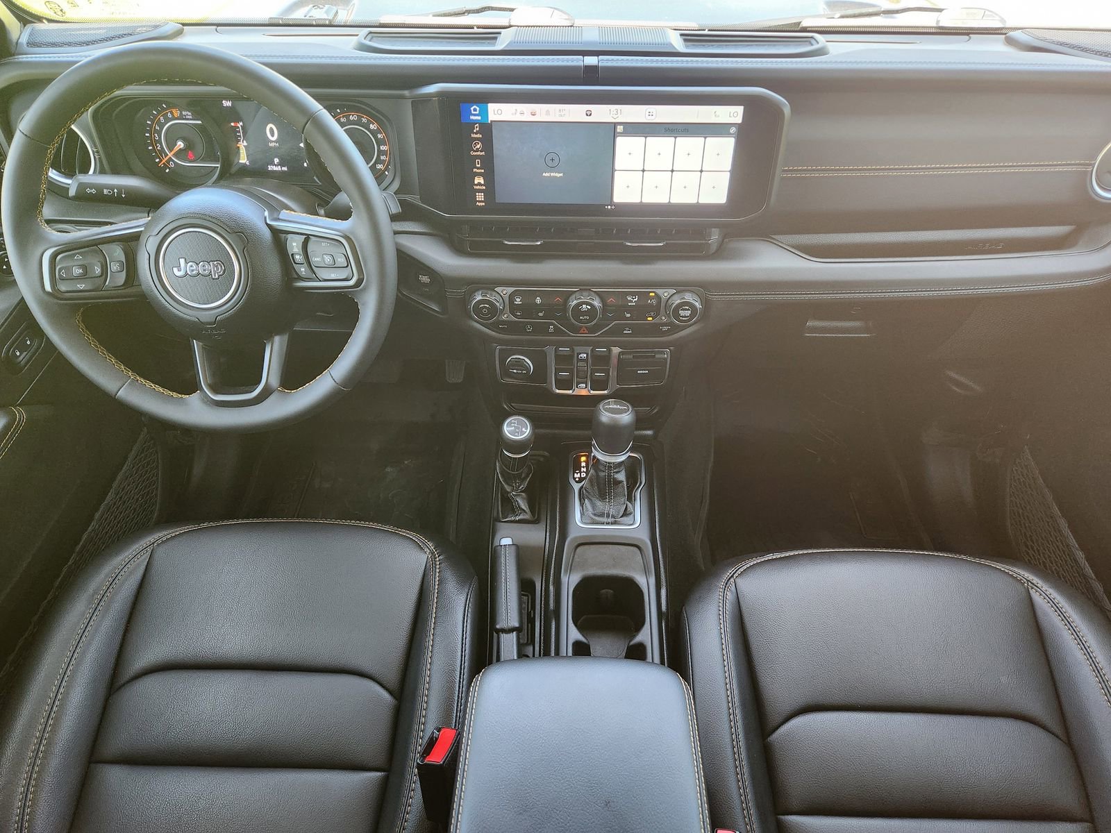 Used 2024 Jeep Gladiator Sport AWD/4WD image 29