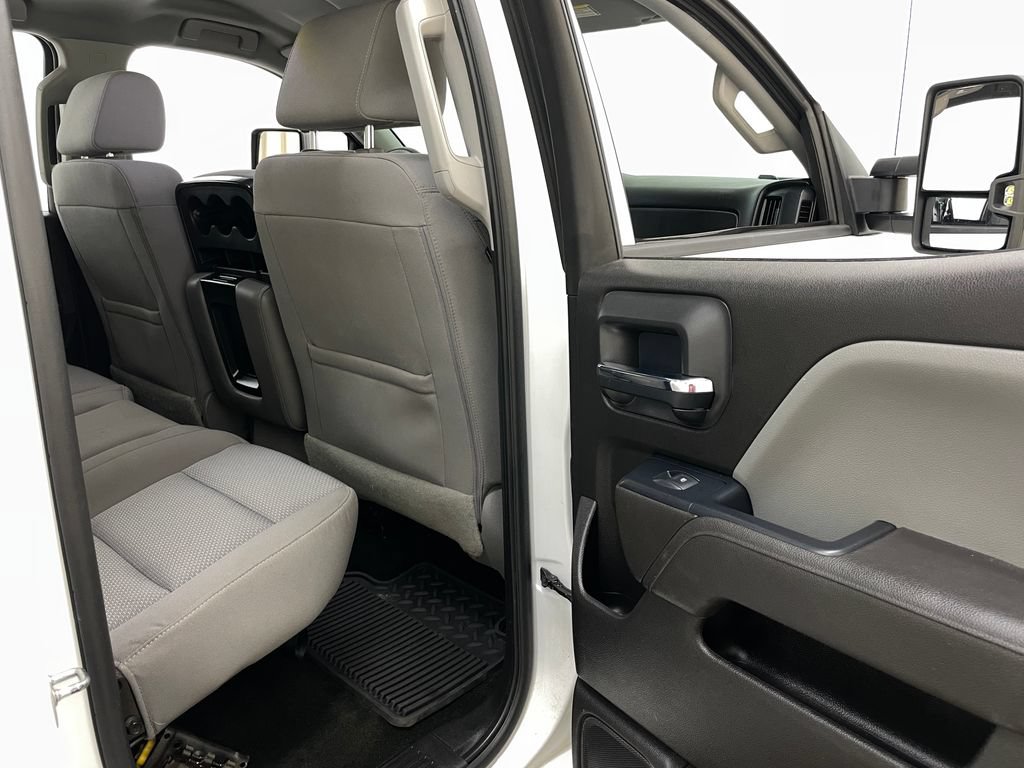 Used 2017 Chevrolet Silverado 1500 Custom w/ Custom Convenience Package AWD/4WD image 32