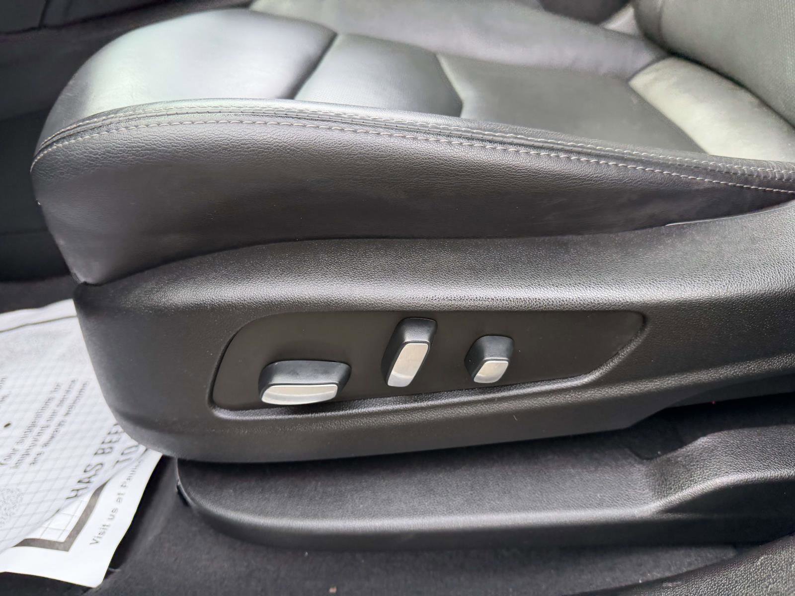 Certified 2023 Cadillac XT5 Premium Luxury image 17