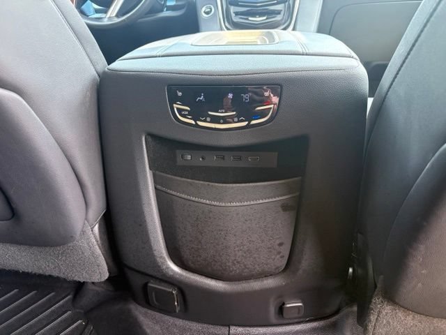 Used 2019 Cadillac Escalade ESV Luxury AWD/4WD image 20