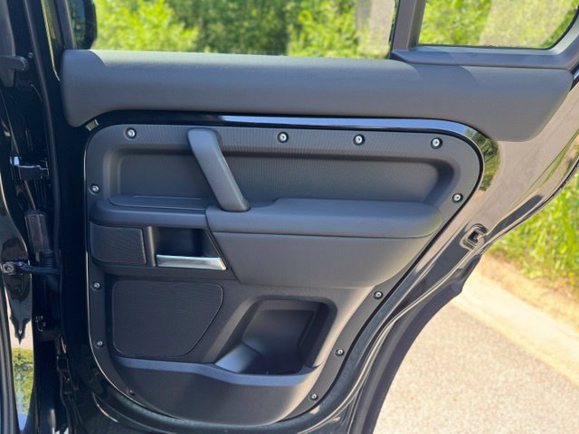 New 2026 Land Rover Defender 110 S AWD/4WD image 15