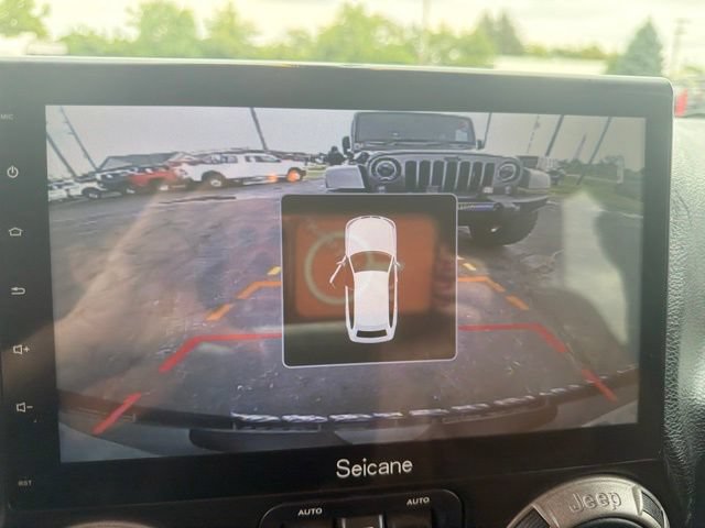 Used 2015 Jeep Wrangler Unlimited Sport w/ Quick Order Package 24S AWD/4WD image 16