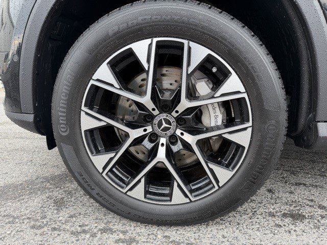 Used 2025 Mercedes-Benz GLC 350e 4MATIC image 24