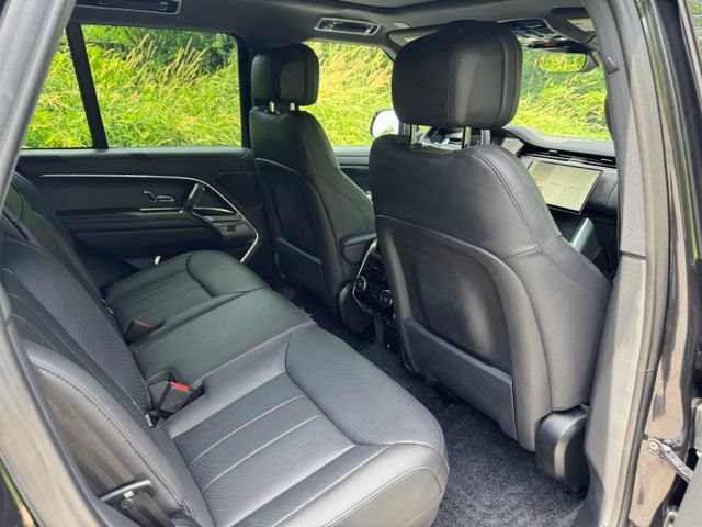 Certified 2025 Land Rover Range Rover SE AWD/4WD image 16