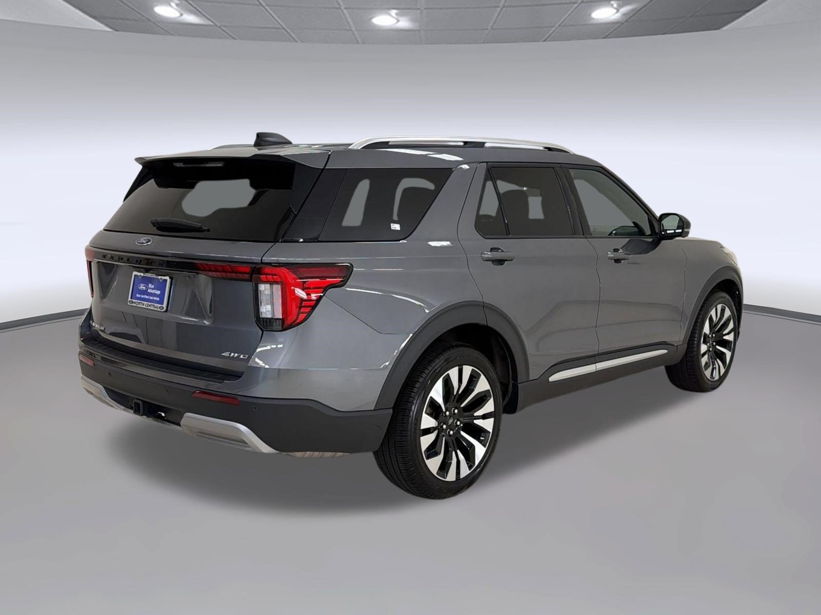 Certified 2025 Ford Explorer Platinum w/ LUX Leather Package AWD/4WD image 9