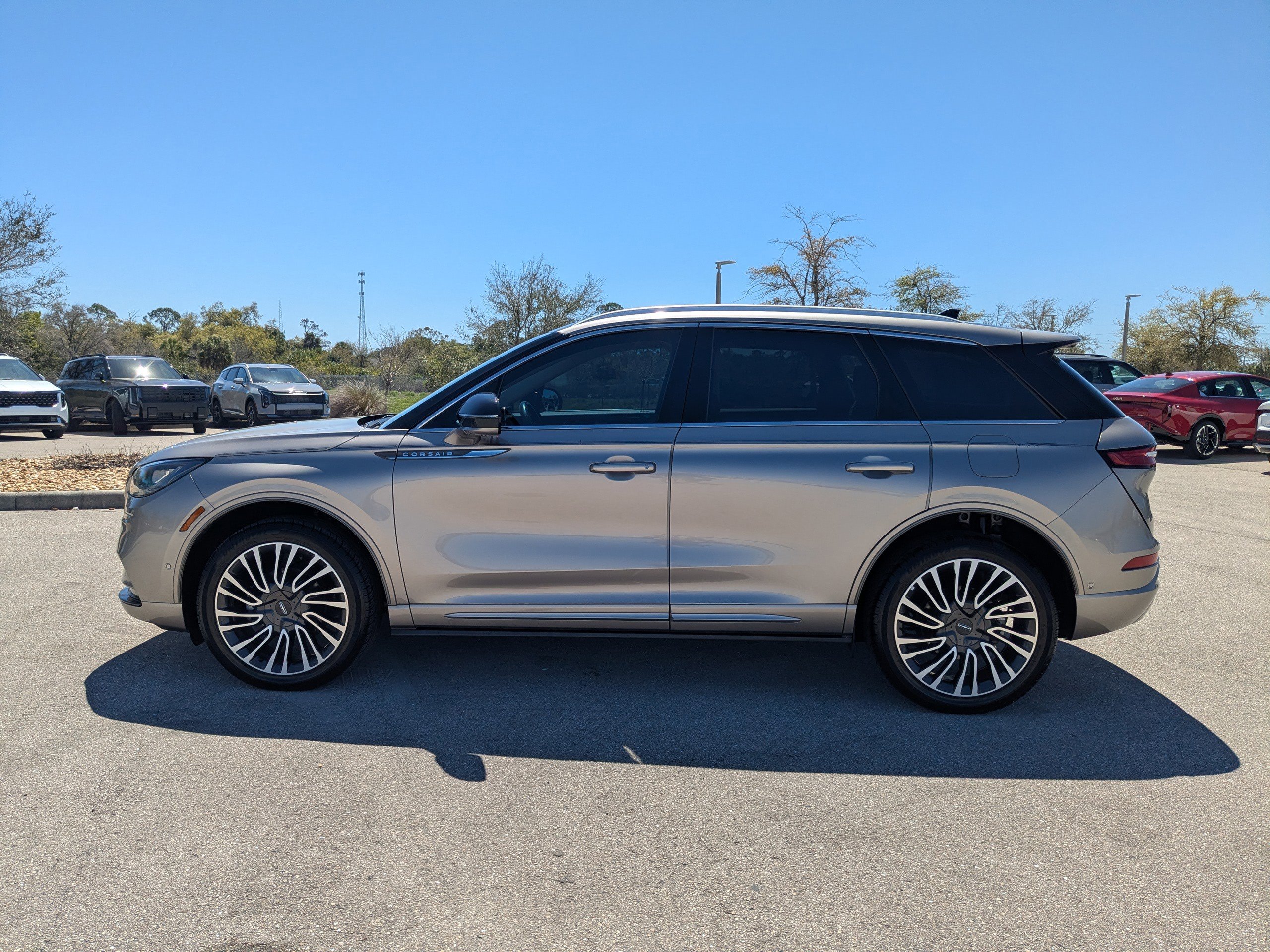 Used 2021 Lincoln Corsair Reserve w/ Equipment Group 201A image 8