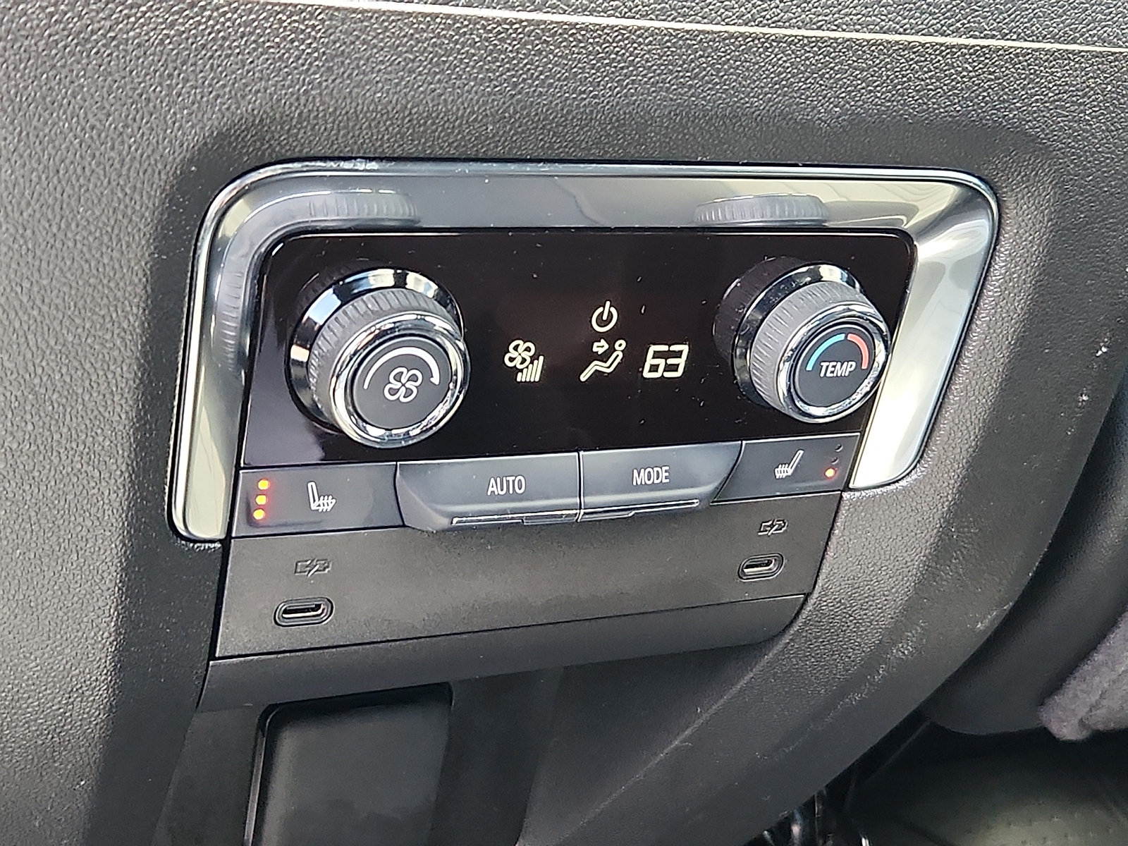 Used 2025 Chevrolet Tahoe Z71 w/ Z71 Off-Road Package AWD/4WD image 12