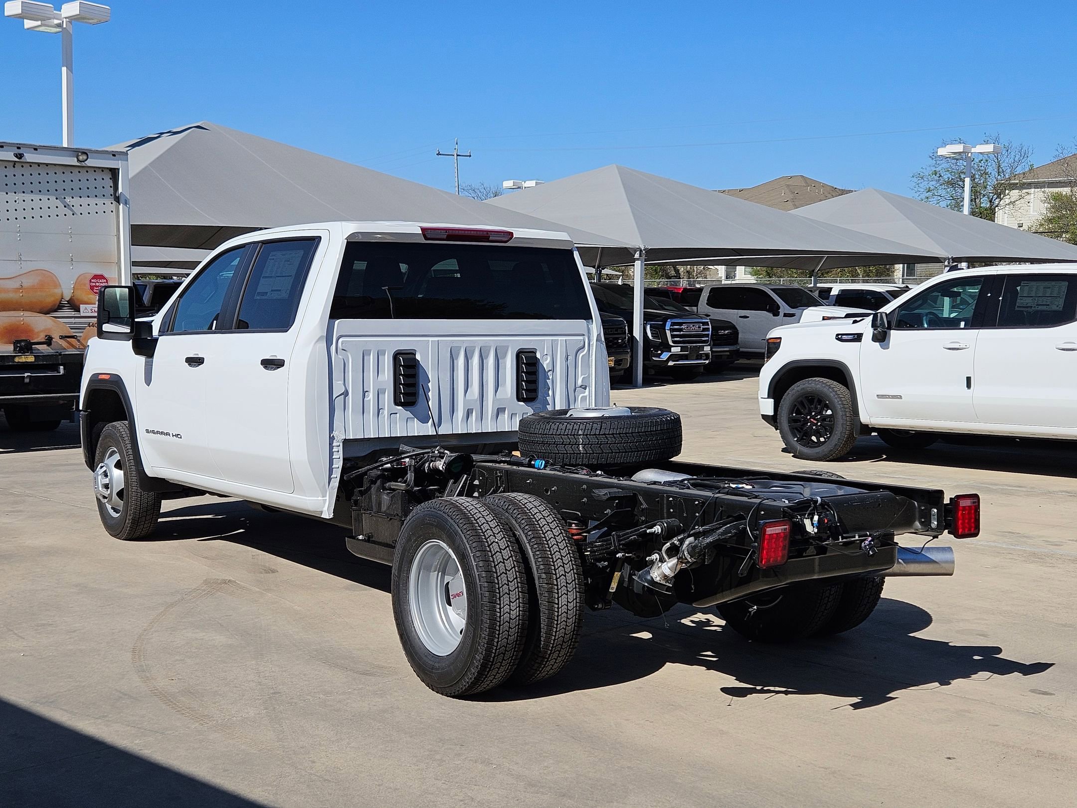 New 2026 GMC Sierra 3500 Pro w/ Convenience Package image 5