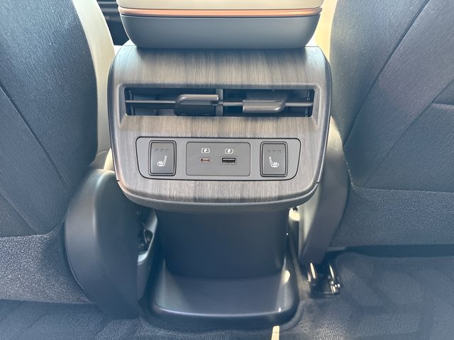Certified 2023 Nissan Ariya FWD image 38