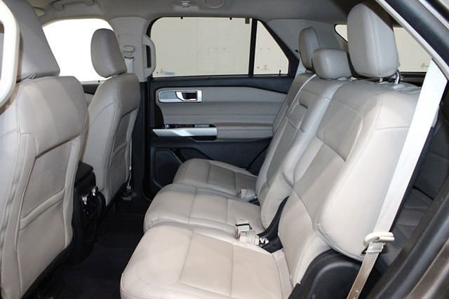 Used 2021 Ford Explorer Limited image 12