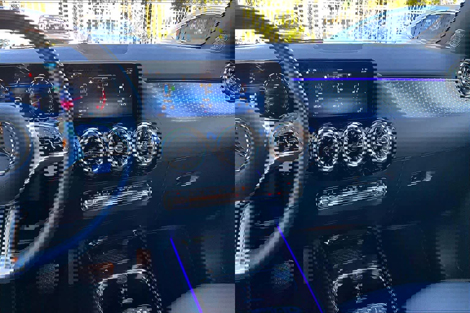 Used 2025 Mercedes-Benz GLA 250 image 6