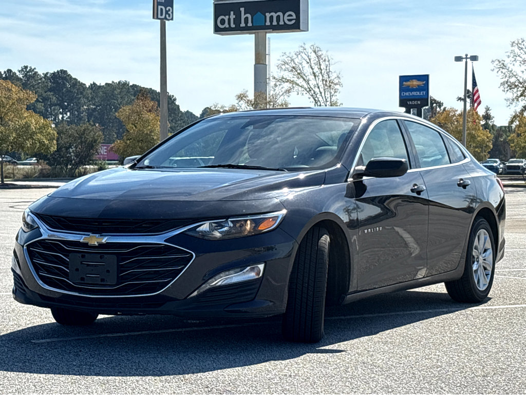 Used 2023 Chevrolet Malibu LT image 2
