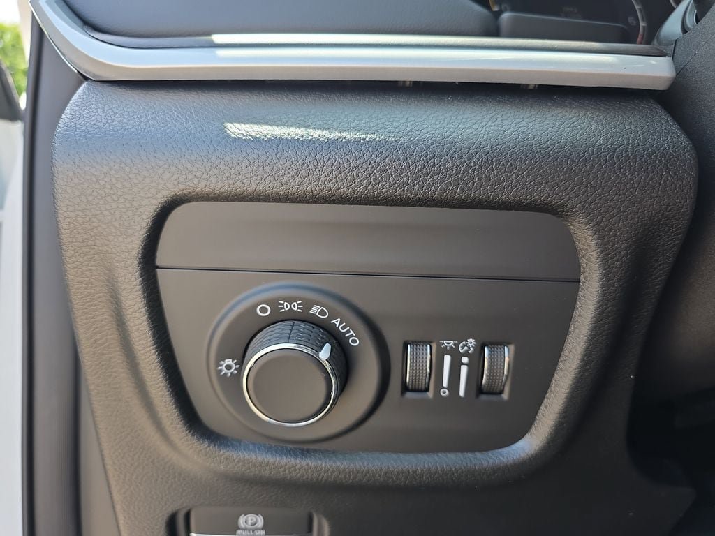 New 2026 Jeep Grand Cherokee L 4WD image 27