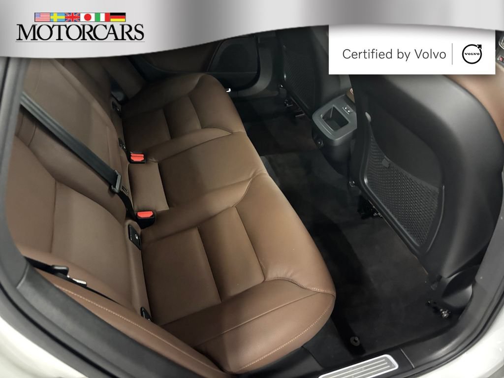 Used 2022 Volvo V90 B6 Cross Country w/ Advanced Package AWD/4WD image 16