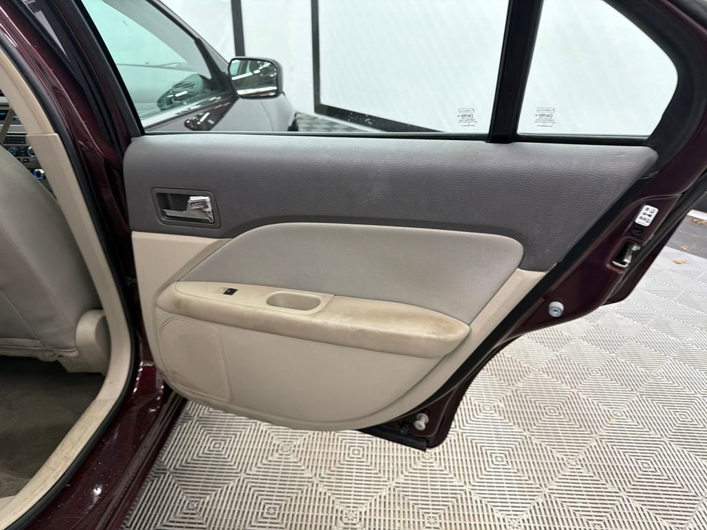 Used 2011 Ford Fusion SE w/ 202A Rapid Spec Order Code image 17