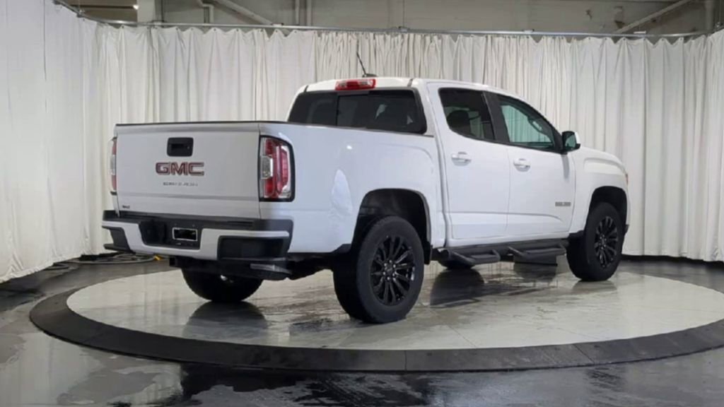 Used 2022 GMC Canyon Elevation w/ Trailering Package RWD image 8