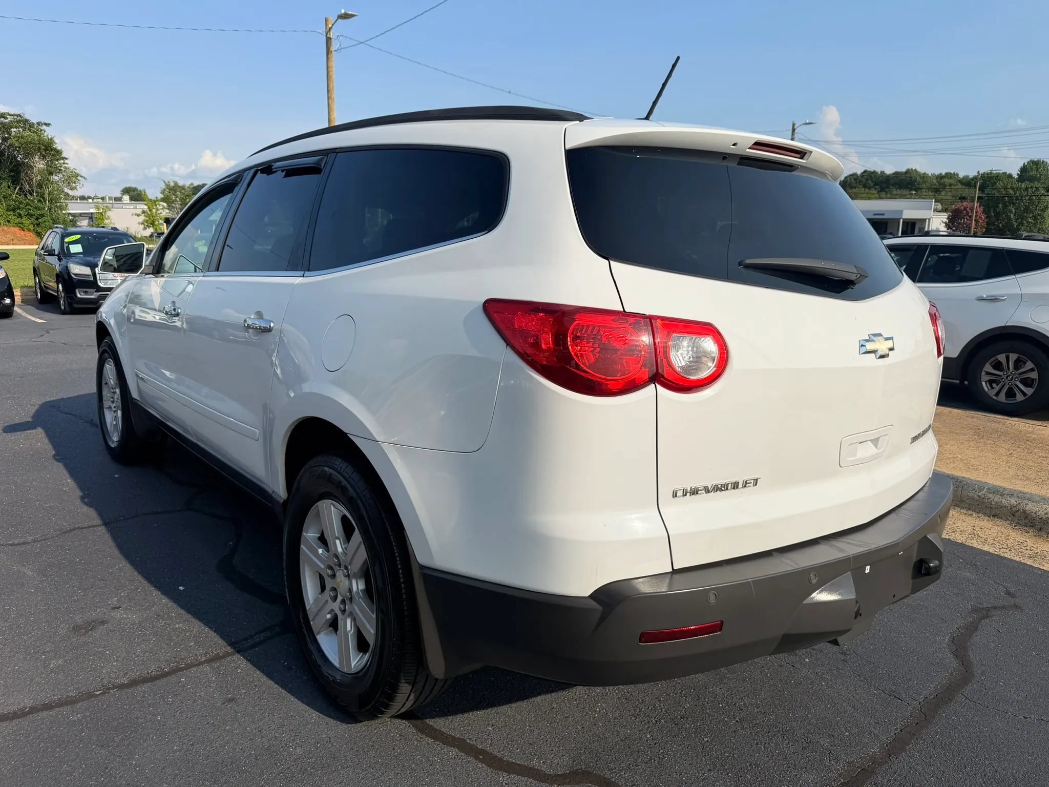 Used 2009 Chevrolet Traverse LT AWD/4WD image 5