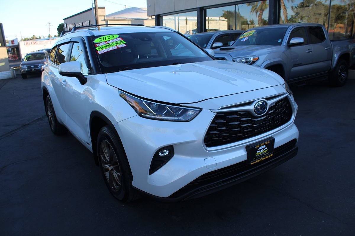 Used 2023 Toyota Highlander Bronze Edition AWD/4WD image 8