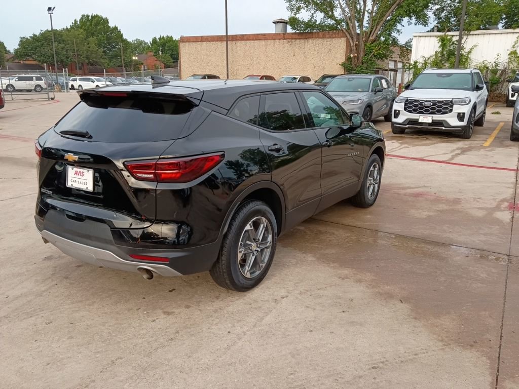 Used 2025 Chevrolet Blazer LT FWD image 7