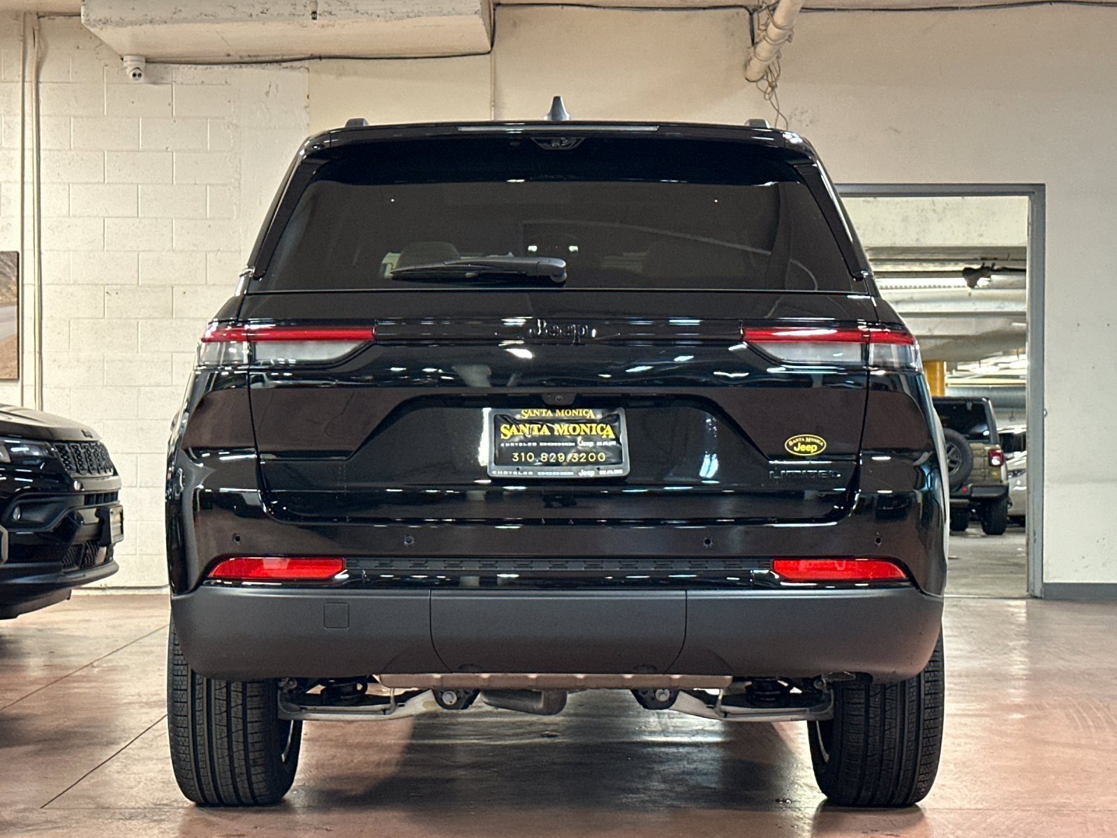 New 2025 Jeep Grand Cherokee Limited w/ Luxury Tech Group II image 4