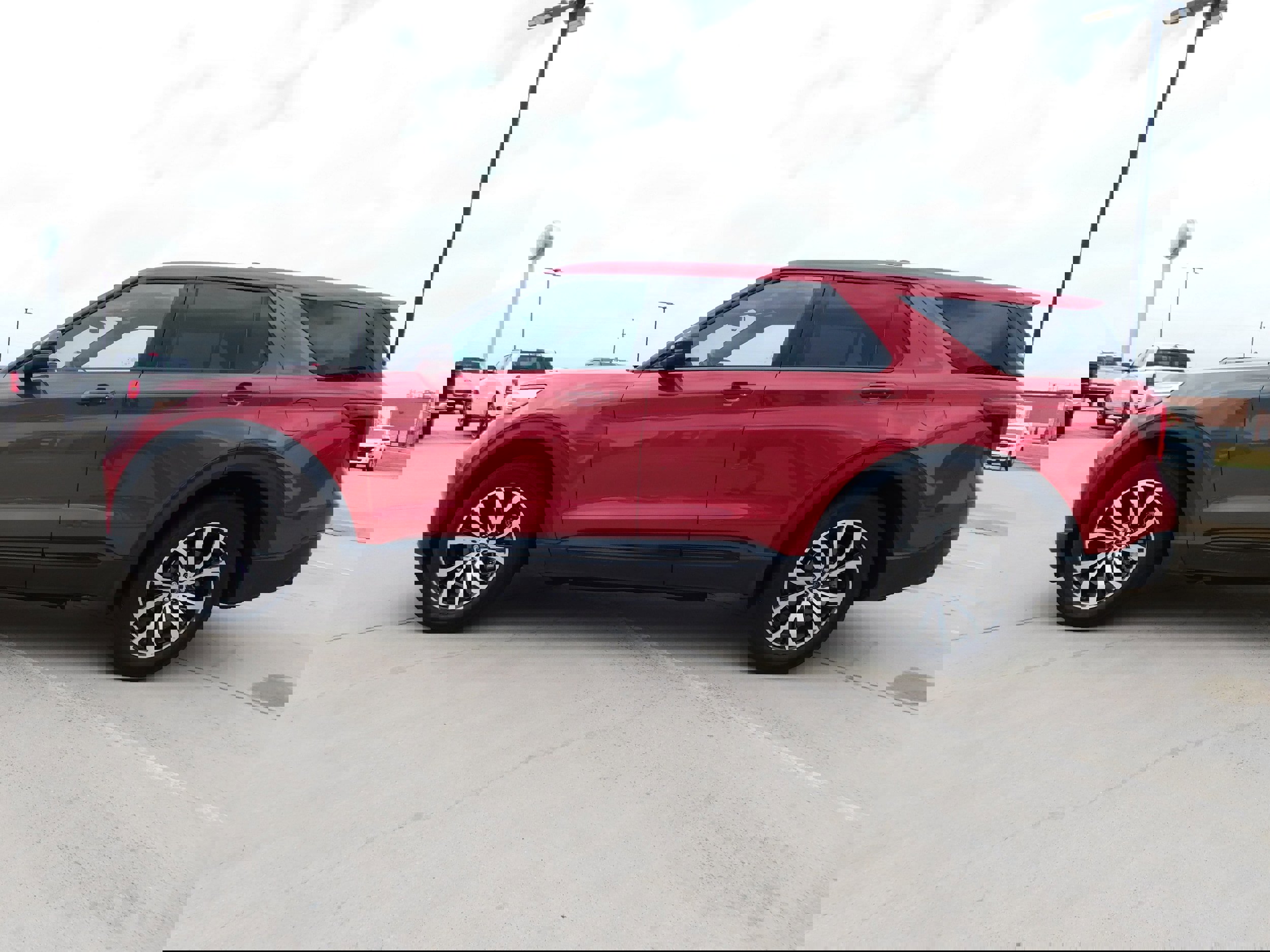 Used 2021 Ford Explorer ST w/ Equipment Group 401A image 4