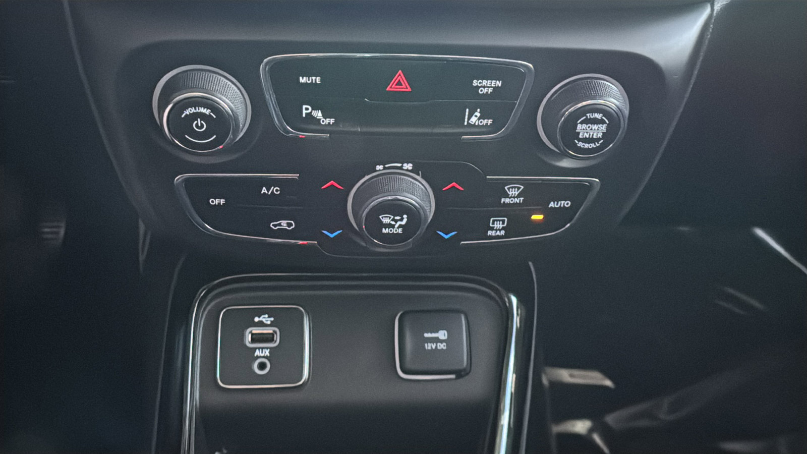 Used 2018 Jeep Compass Limited w/ Navigation Group FWD image 27