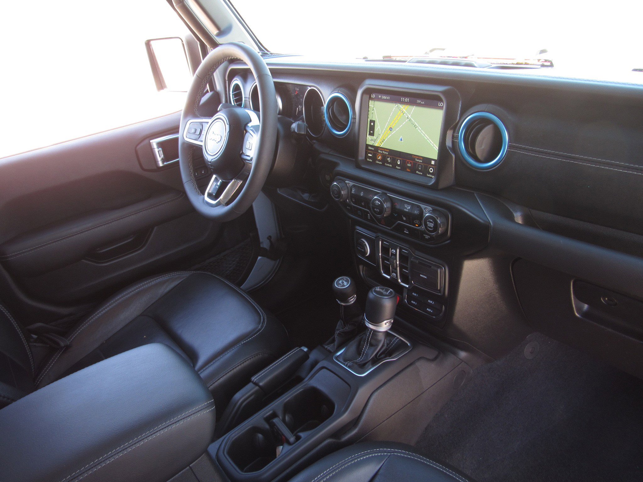 Used 2023 Jeep Wrangler Sahara w/ Cold Weather Group image 9