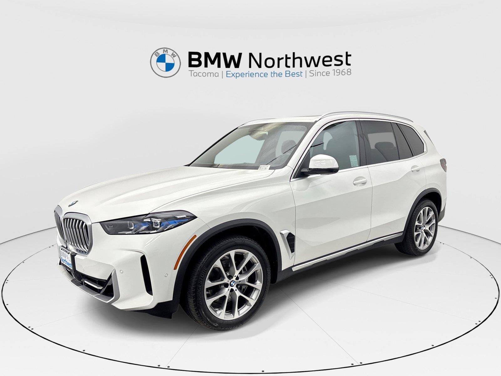 Used 2024 BMW X5 xDrive40i w/ Premium Package AWD/4WD image 1