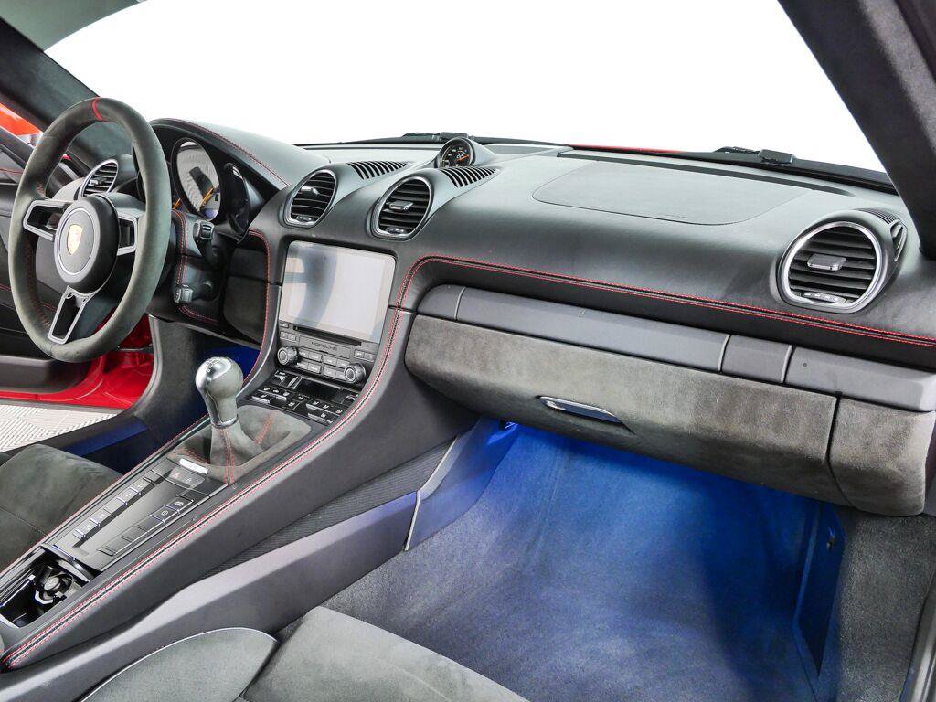 Certified 2021 Porsche 718 Cayman GT4 RWD image 20