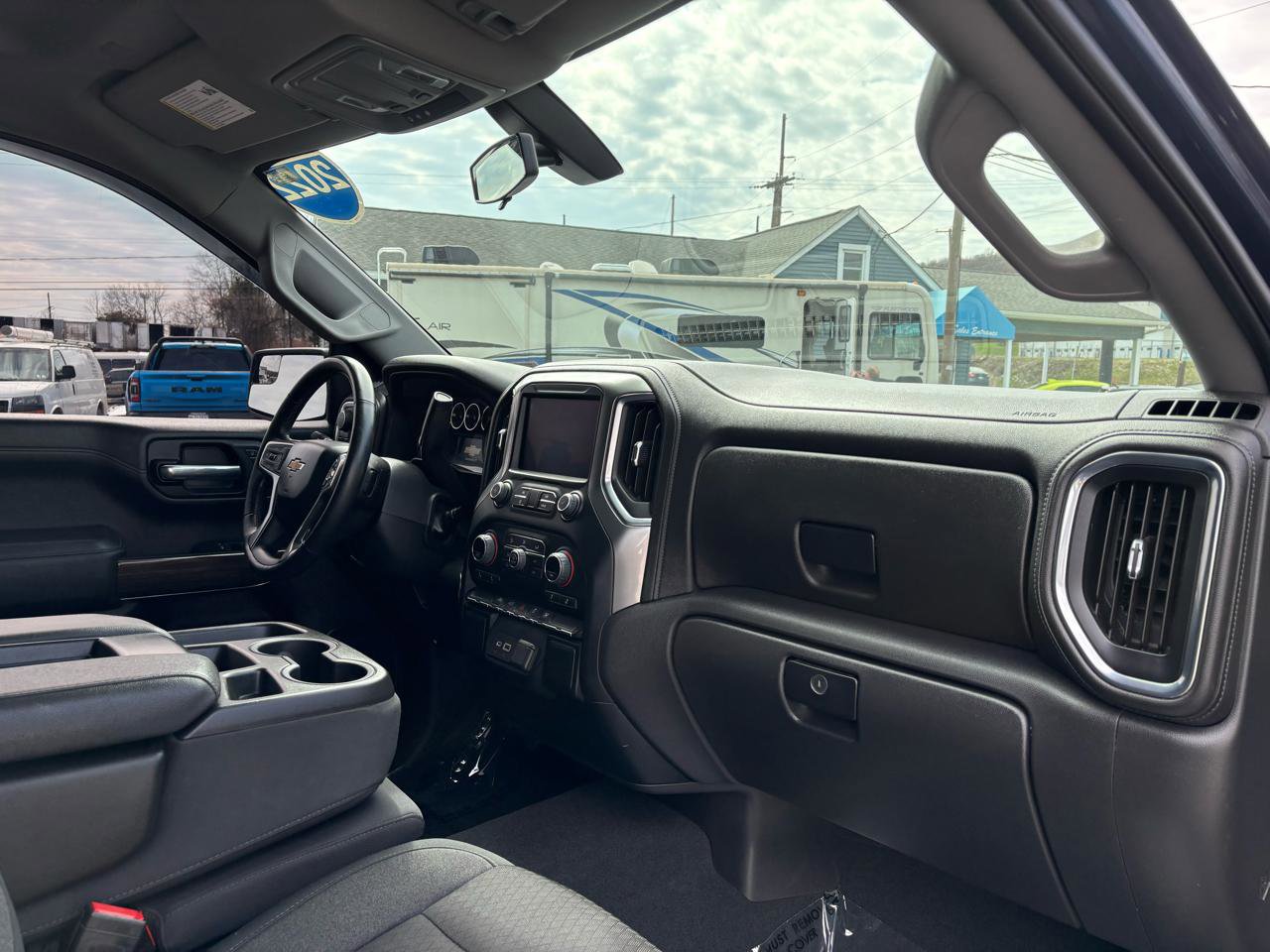 Used 2022 Chevrolet Silverado 1500 LT image 17