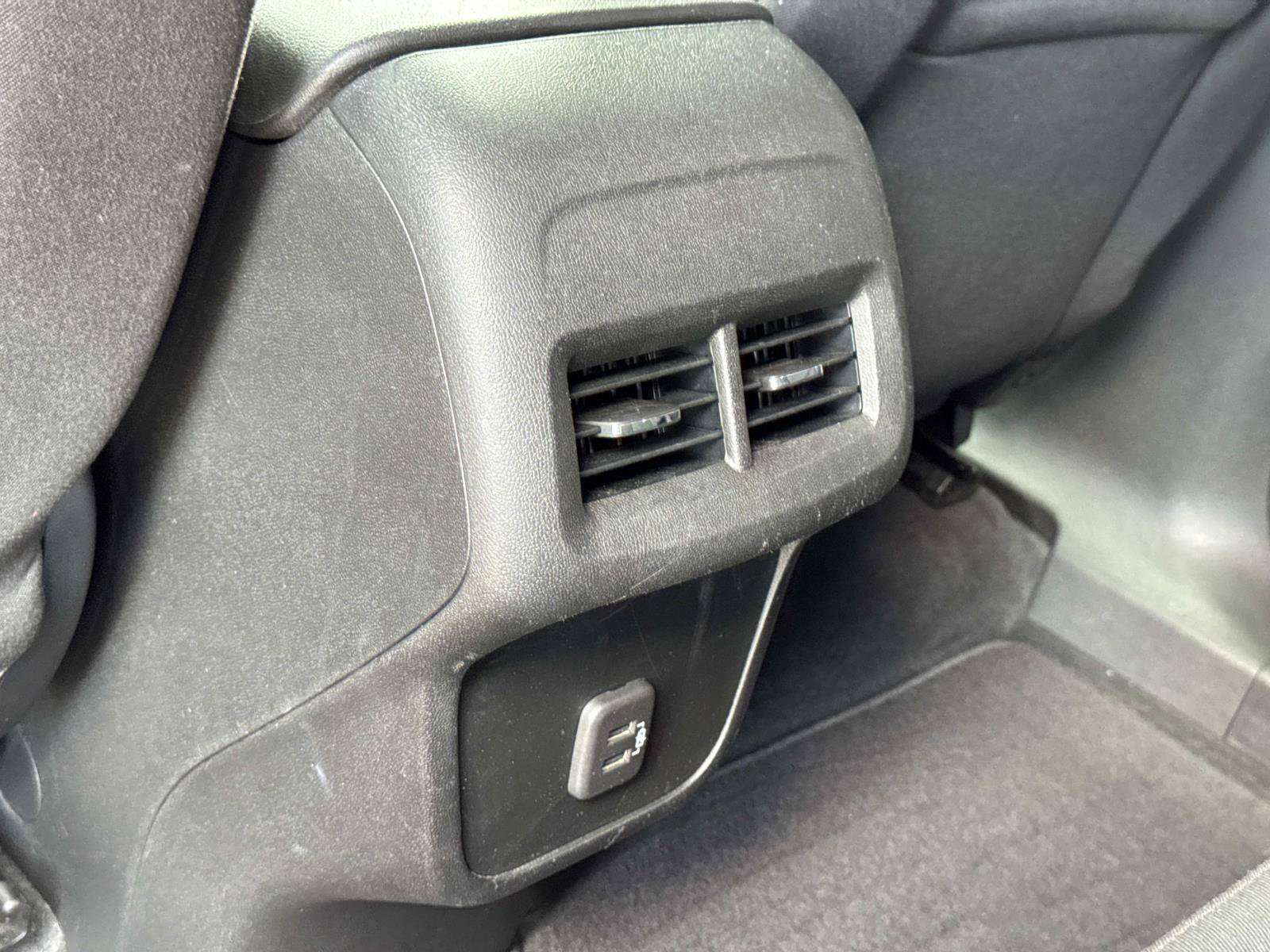 Used 2020 Chevrolet Equinox LT FWD image 27