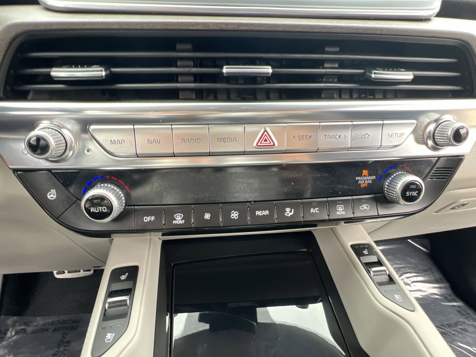 Used 2022 Kia Telluride SX w/ SX Prestige Package image 21