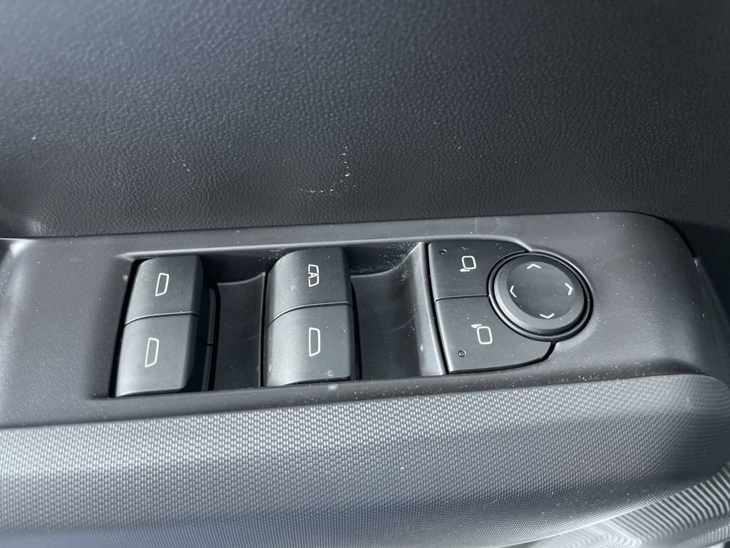 Used 2025 GMC Canyon Elevation RWD image 23