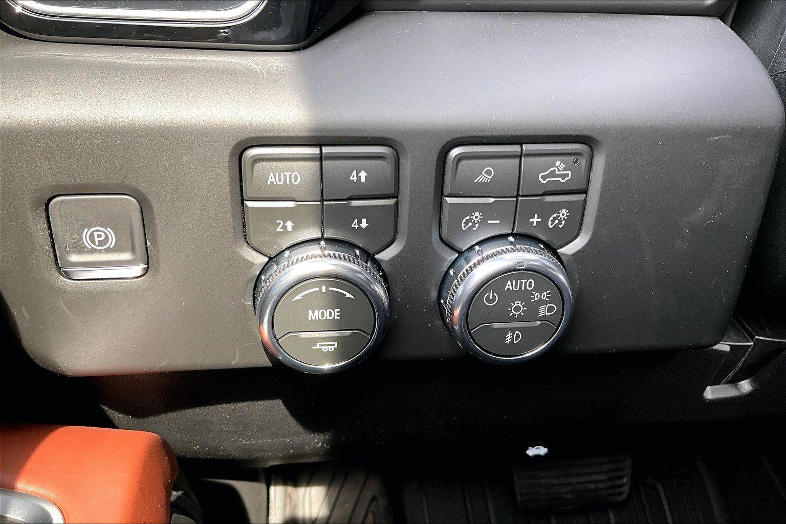 New 2026 GMC Sierra 2500 Denali Ultimate AWD/4WD image 19