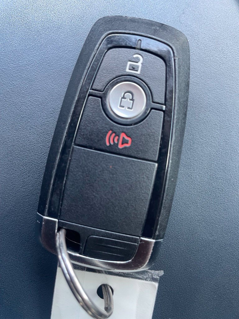 Used 2025 Ford Maverick XLT w/ Equipment Group 302A AWD/4WD image 19