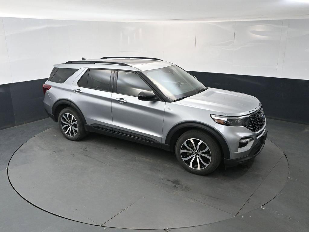 Used 2023 Ford Explorer ST-Line w/ Class IV Trailer Tow Package AWD/4WD image 33