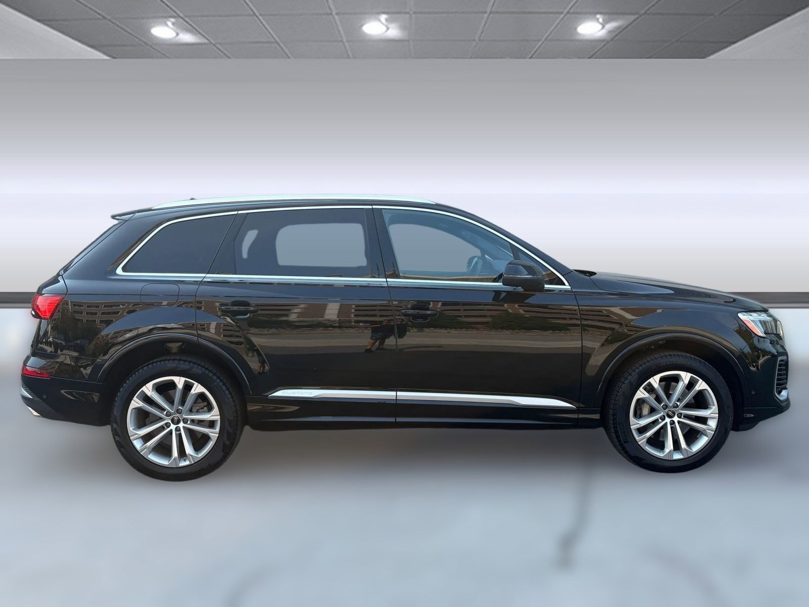 Certified 2025 Audi Q7 3.0T Prestige w/ Prestige Package image 8