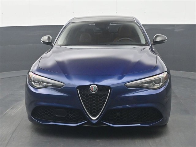 Used 2019 Alfa Romeo Giulia Base image 3