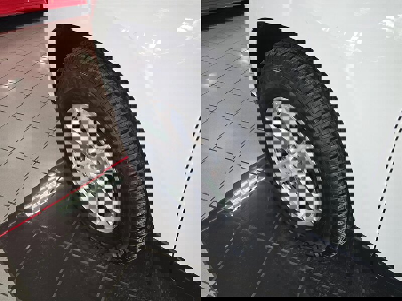 Used 2010 Saturn Outlook XR image 36