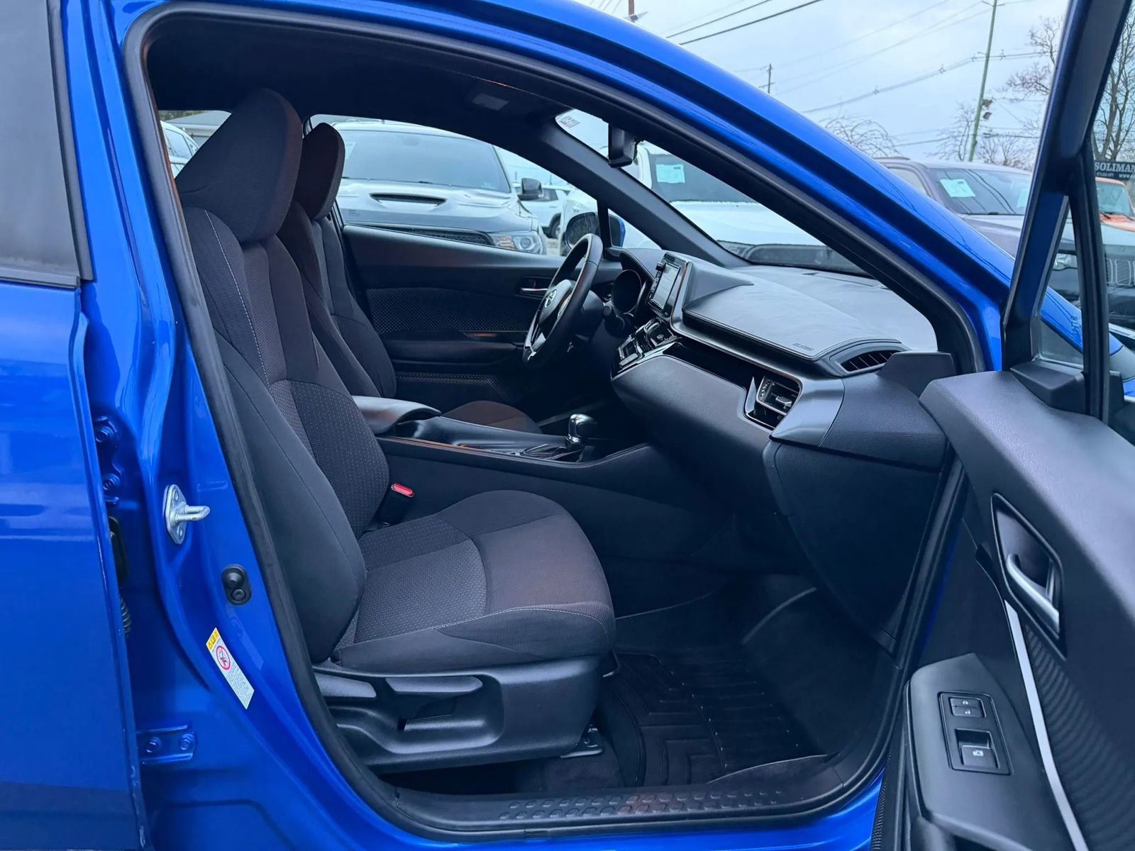 Used 2018 Toyota C-HR XLE image 26